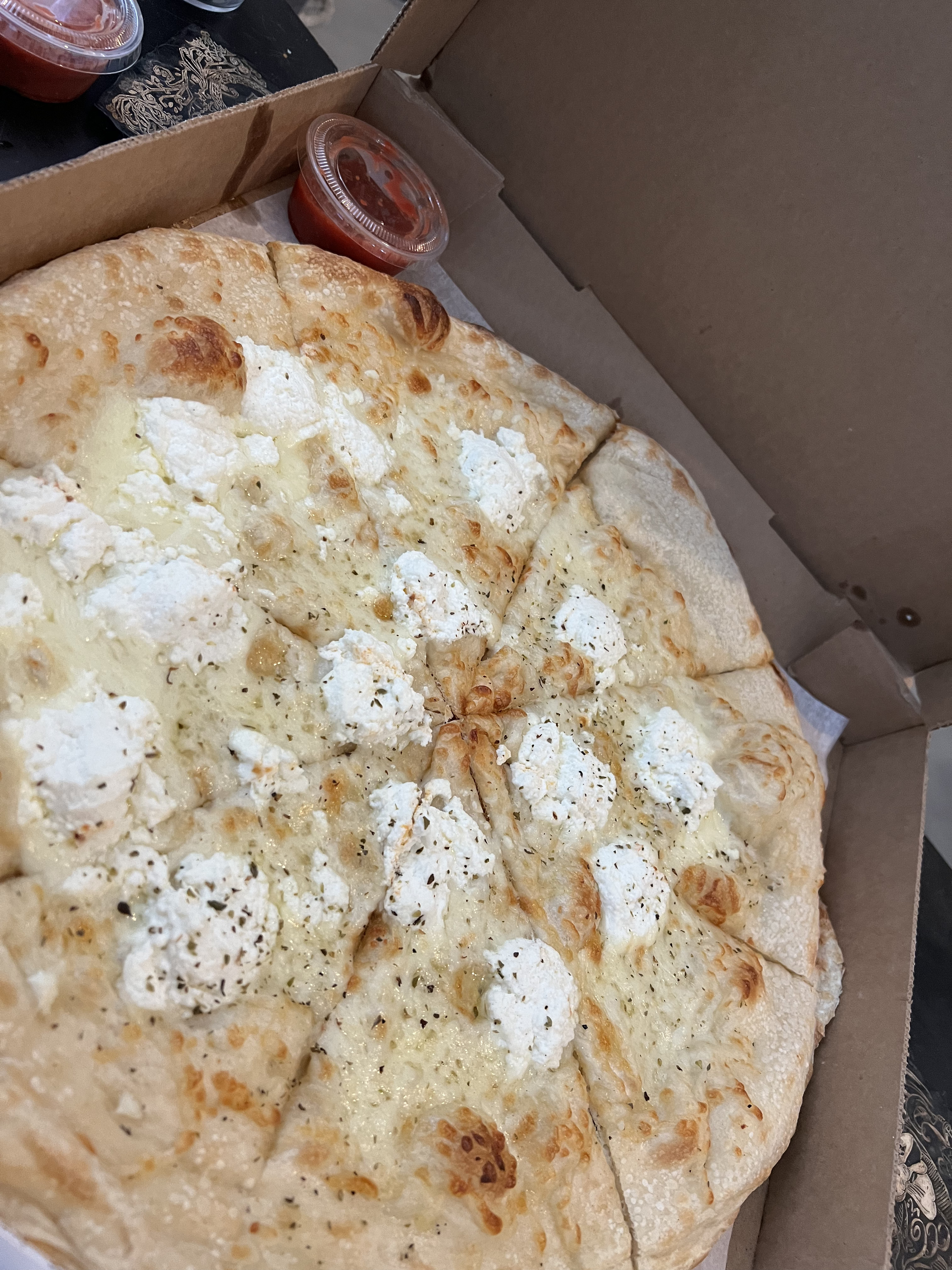 White pizza at Brooklyn Pizza Company (Photo by Ben Andersen)