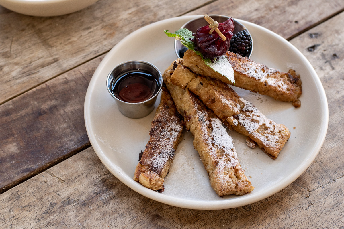 Focaccia French Toast at Los Milics Vineyards Tucson Tasting Room (Photo by Jackie Tran)